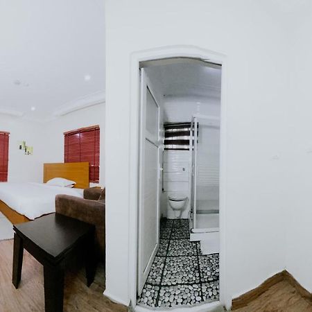 Taverna Lounge & Boutique Hotel Port Harcourt Dış mekan fotoğraf