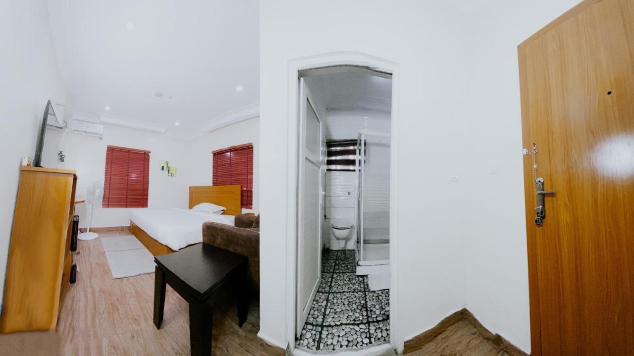 Taverna Lounge & Boutique Hotel Port Harcourt Dış mekan fotoğraf